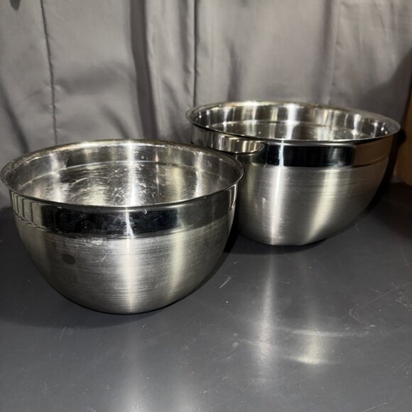 Stainless Steel Mixing Bowls Set Of 2 7.5” & 9.5” - Picture 1 of 15